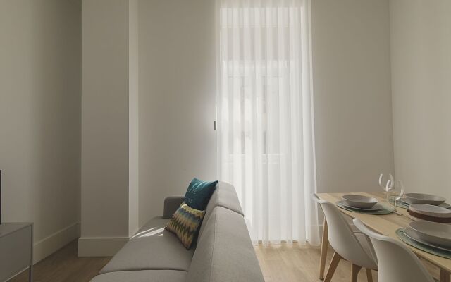 Vibrant Porto Apartments-Heroismo Metro