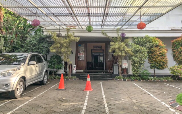 RedDoorz Syariah @ Jalan Buring Malang
