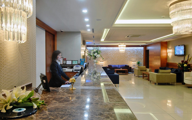 Tugcu Hotel Select
