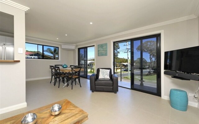 Tomaree Road, 16, The Tomaree