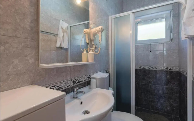 One-Bedroom Apartment Klek with Sea view 06