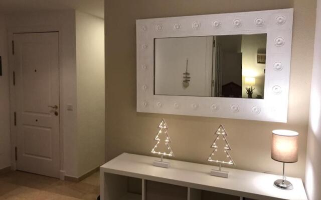 2204-Luxury apt on the beach,new,on duquesa port!
