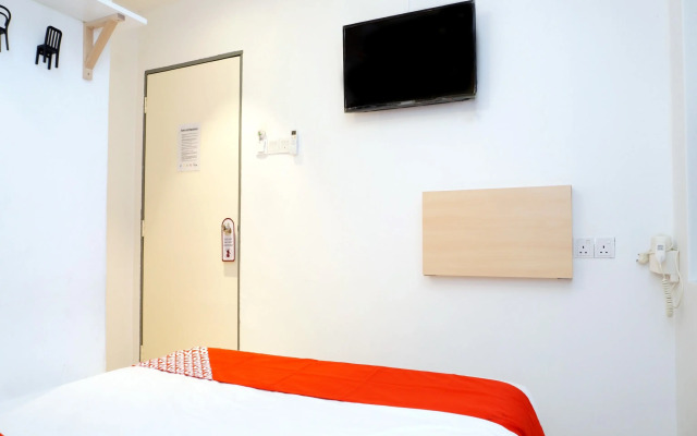 OYO 90121 Summer House Bed & Cafe