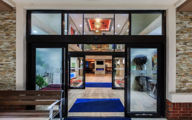 Holiday Inn Express & Suites Houston East, by IHG