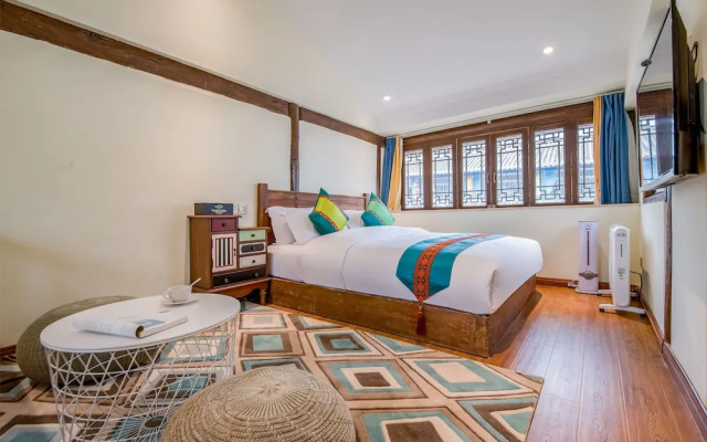Hua Linglong Courtyard Inn