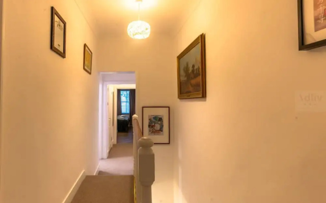 Modern Margate Maisonette Close to Beach by Adliv