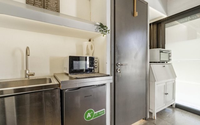 Impeccable 3-bed Apartment in Athens