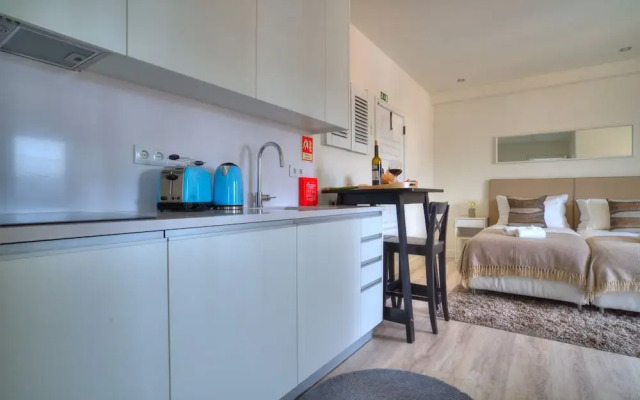 Ocean Blue Apartment & Studio