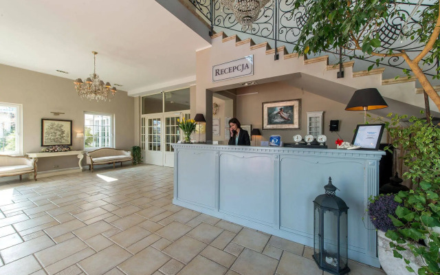 Riviera Resort Modlin Airport