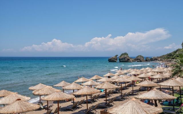 Porto Zorro Beach Hotel