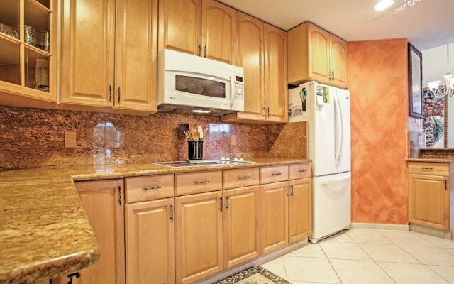 Naples Home w/ Pool, Extended Stays Welcome!