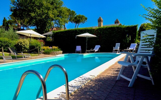 Traditional Apartment Beatrice