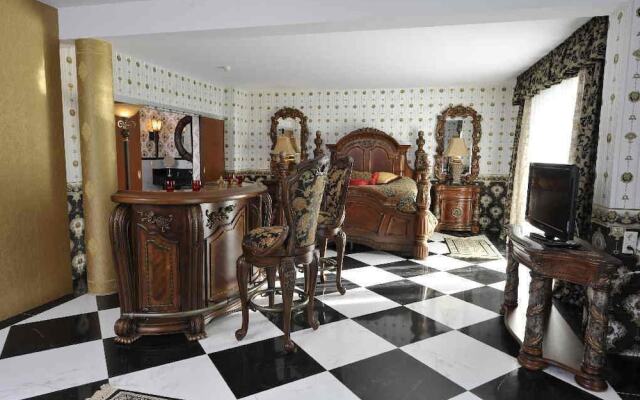 Landhaus & Burg Hotel Romantik