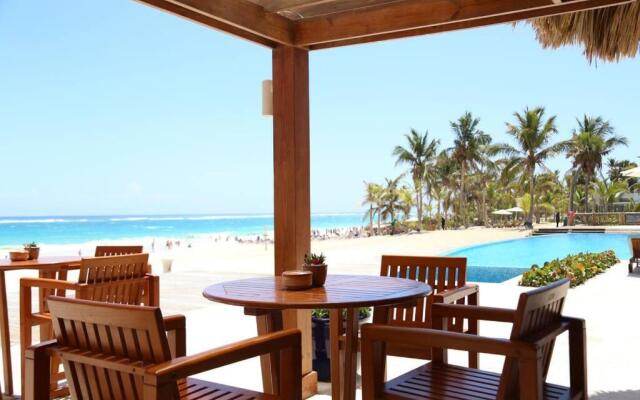 Luxury 2BR Pool & Golf View at Cana Pearl