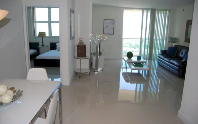 One Broadway by Miami Vacations