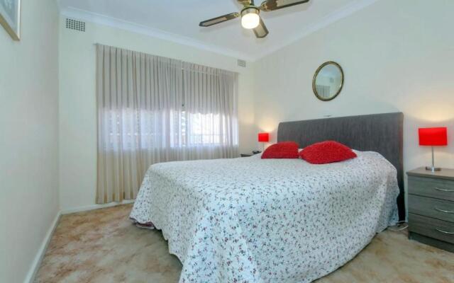 Quarterdeck, Unit 3/12 Magnus Street