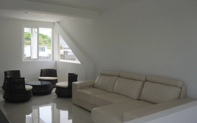 Lili House