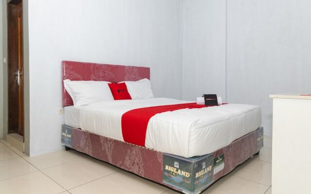 RedDoorz Plus near Transmart Kairagi Dua Manado