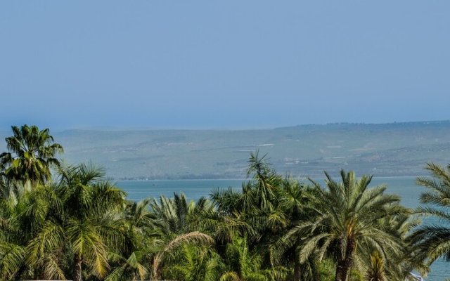 Sea of Galilee 2BR Apt by the Promenade