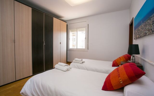 Modern Penthouse Near Sagrada Familia With Terrace