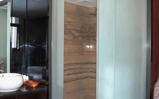 Huayu Qicai Multi-level Hotel