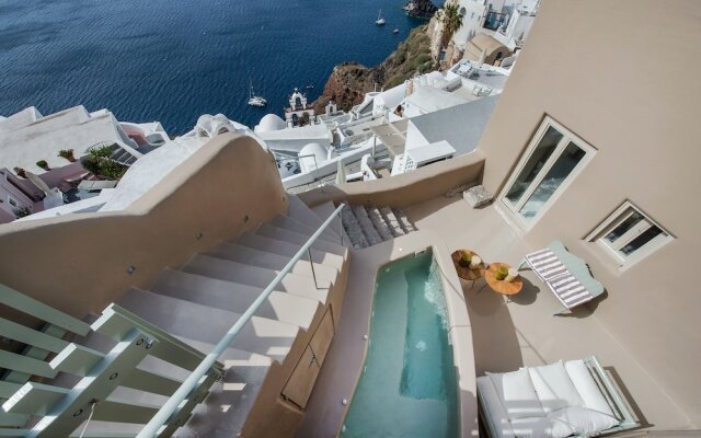 Ammos Oia Mansion