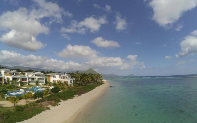 Villasun Seafront Apartment at Cap Ouest