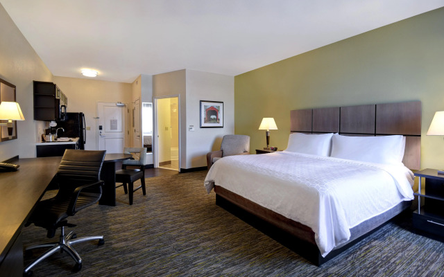 Candlewood Suites St. Clairsville by IHG
