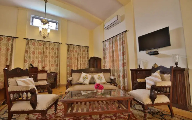 Roop Niwas Kothi, Near Mandawa