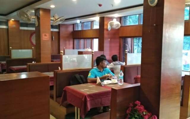 Hotel Raj Palace