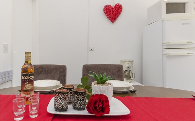 Apartments and Rooms Milan