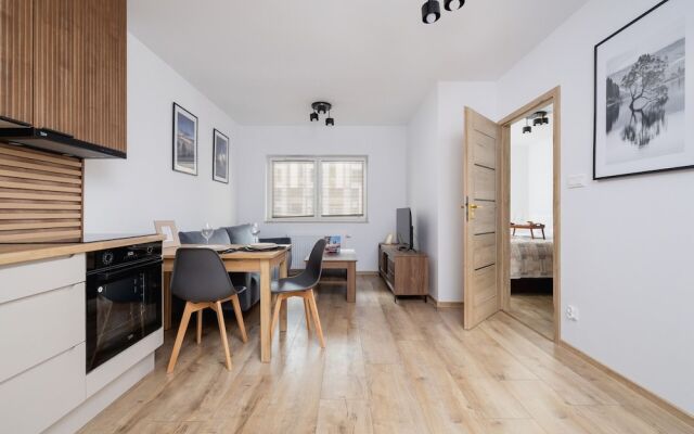 Lokum Salsa Apartment Cracow by Renters