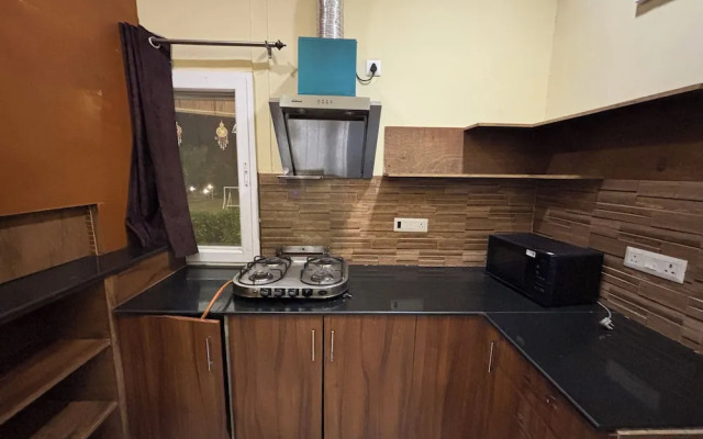 GoBravo 37 - 2Bhk Farm with Pool & Garden Sec150 Noida