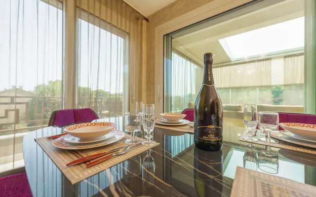 Venice New Luxury Penthouse with parking
