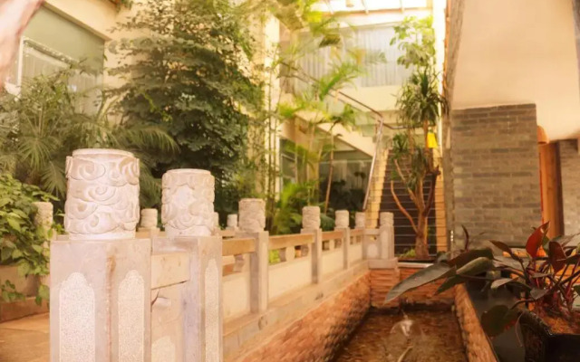 Kunming Jiong/Homes Garden Hotel