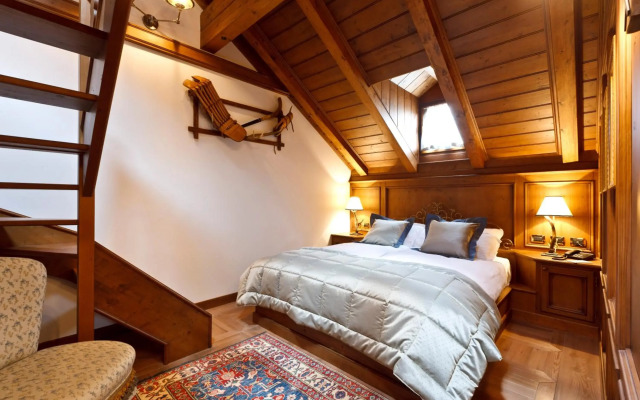Ambra Cortina Luxury & Fashion Boutique Hotel