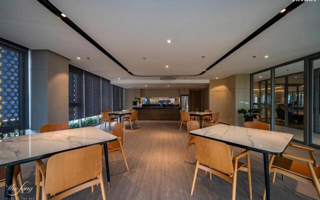 BIG SALE Louis&Jack Homie Studio 50m2 with Balcony