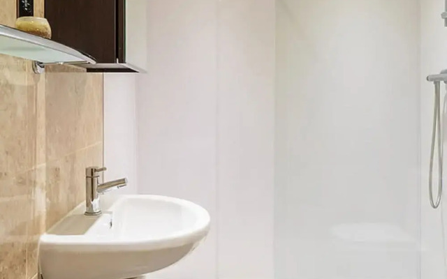 Luxury Central Newcastle Apartment 20
