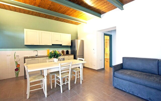 Apartment With one Bedroom in Montecastrilli, With Pool Access, Enclos