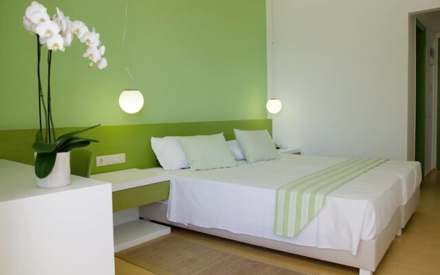Zeus Hotels Palm Beach
