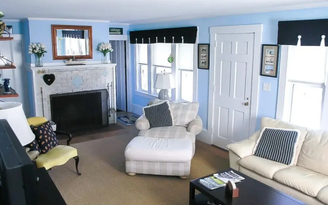 30 Striper Lane - Six Bedroom House