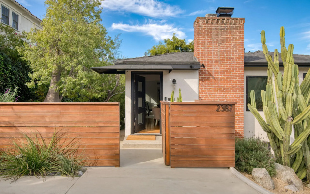 Silver Screen by Avantstay Luxe Backyard Escape