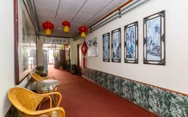 Huazhou Baiyun Apartment
