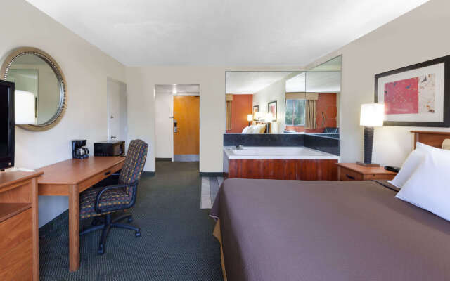 Days Inn By Wyndham Lincoln