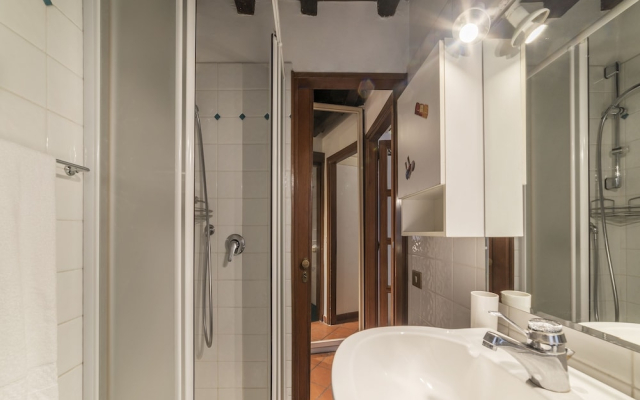 Stylish Flat Domus Aurea