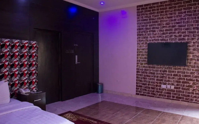 Extended Stay Grand Hotel