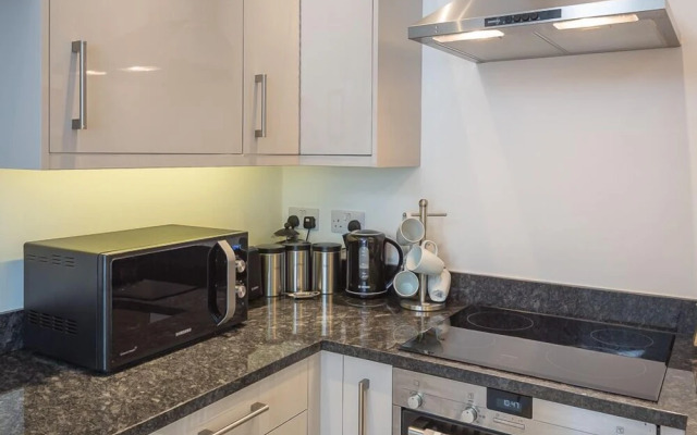 The Apartment, Newcomen Road