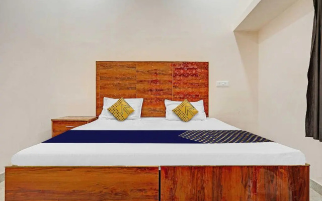 Spot On Hotel Evening Star Inn