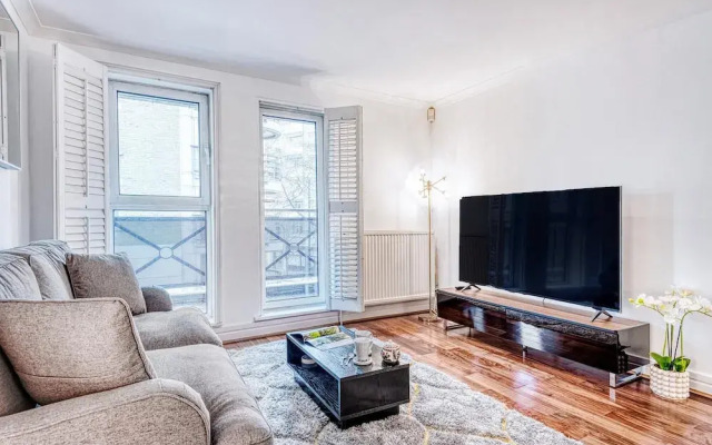 Stunning Apartment in Fashionable Marylebone by Underthedoormat