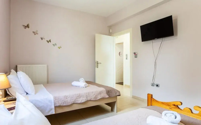 Verga Beachside Getaway With Panoramic Seaviews